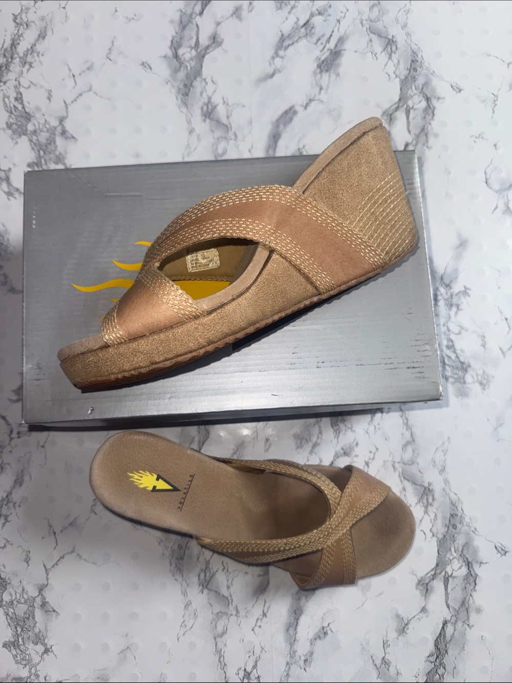 Volatile Lanelines Wedged Sandals Tan Size 10